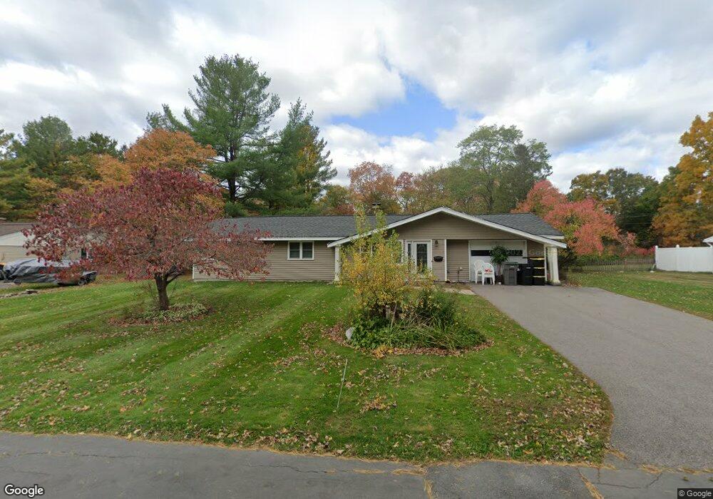 18 Ruthellen Rd, Framingham, MA 01701 - photo 1