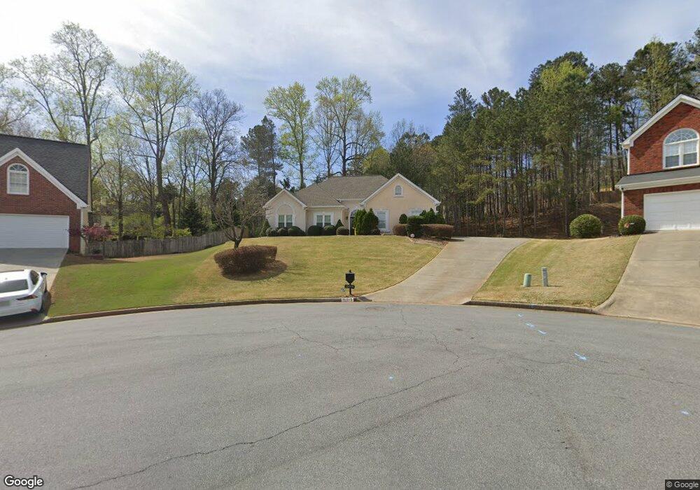 10915 Avian Dr, Alpharetta, GA 30022 - photo 1