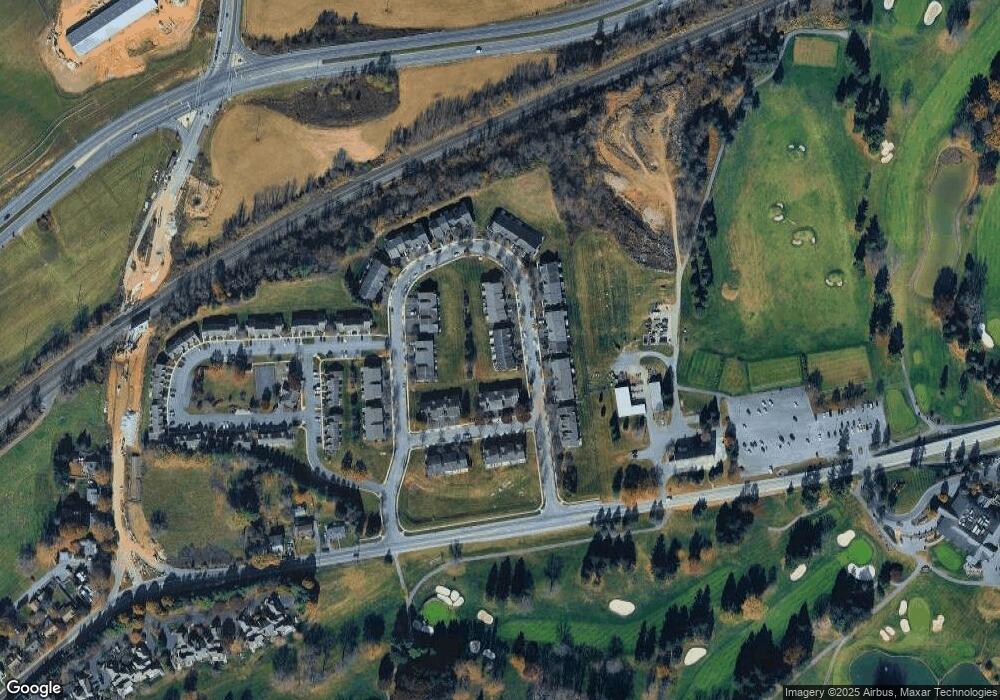 82 Carousel Cir, Hershey, PA 17033 - photo 1