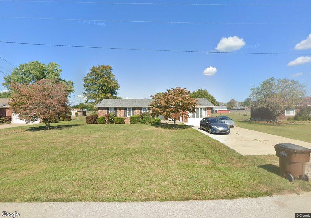 555 Harrison Cir, Mount Washington, KY 40047 - photo 1