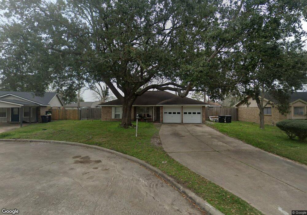 1712 Sherwood Cir, Alvin, TX 77511 - photo 1