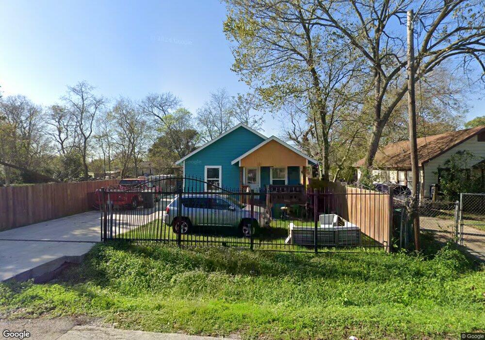 4015 Falls St, Houston, TX 77026 - photo 1