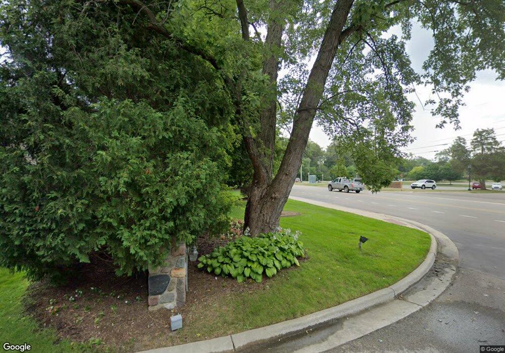 7465 Pinehurst Cir, Bloomfield Hills, MI 48301 - photo 1