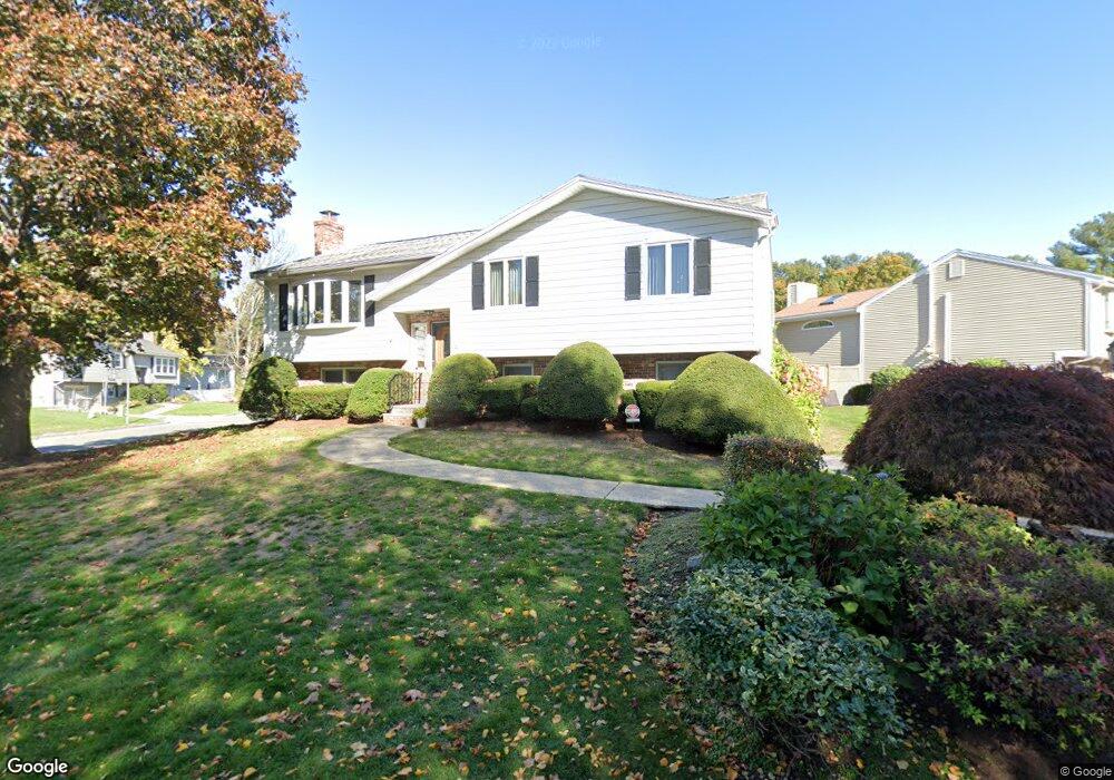 4 Larson Ln, Stoneham, MA 02180 - photo 1