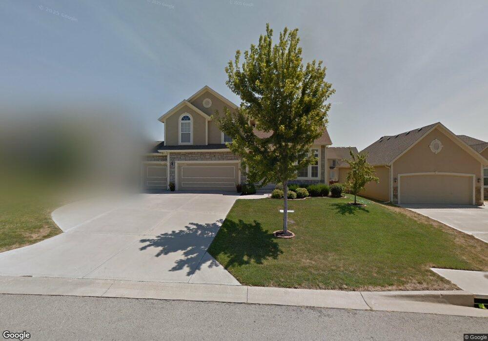 5843 Redbud St, Shawnee, KS 66218 - photo 1