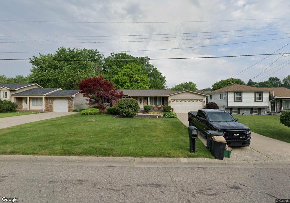 1022 Lask Dr, Flint, MI 48532 - photo 1