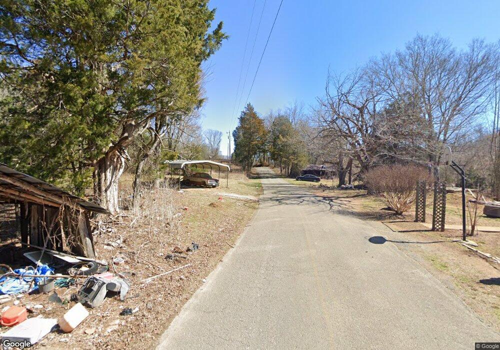 715 Whiteoak Rd W, Linden, TN 37096 - photo 1