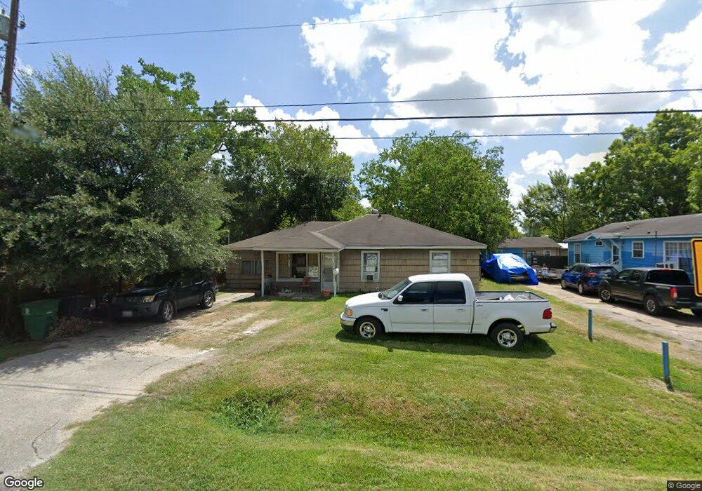 717 Evanston St, Houston, TX 77015 - photo 1