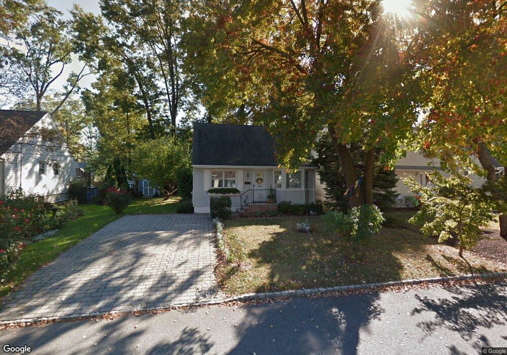 7 Maple Ln, Lake Hiawatha, NJ 07034 - photo 1