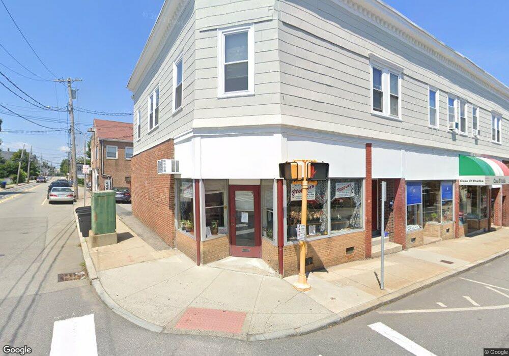 207 Newton St, Waltham, MA 02453 - photo 1