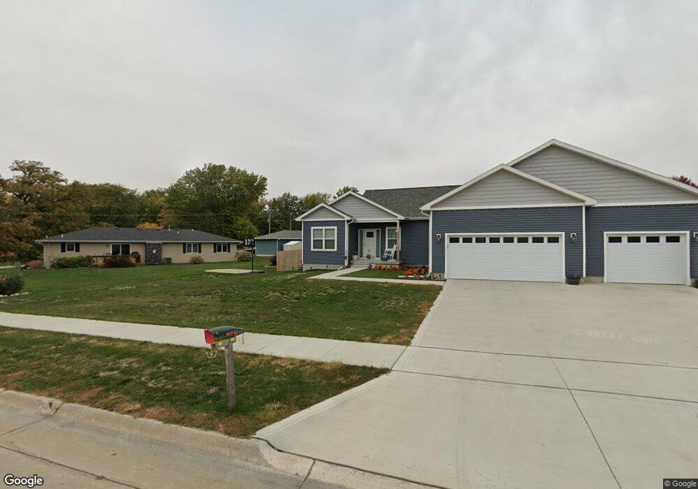 1030 S 17th Ave W, Newton, IA 50208 - photo 1