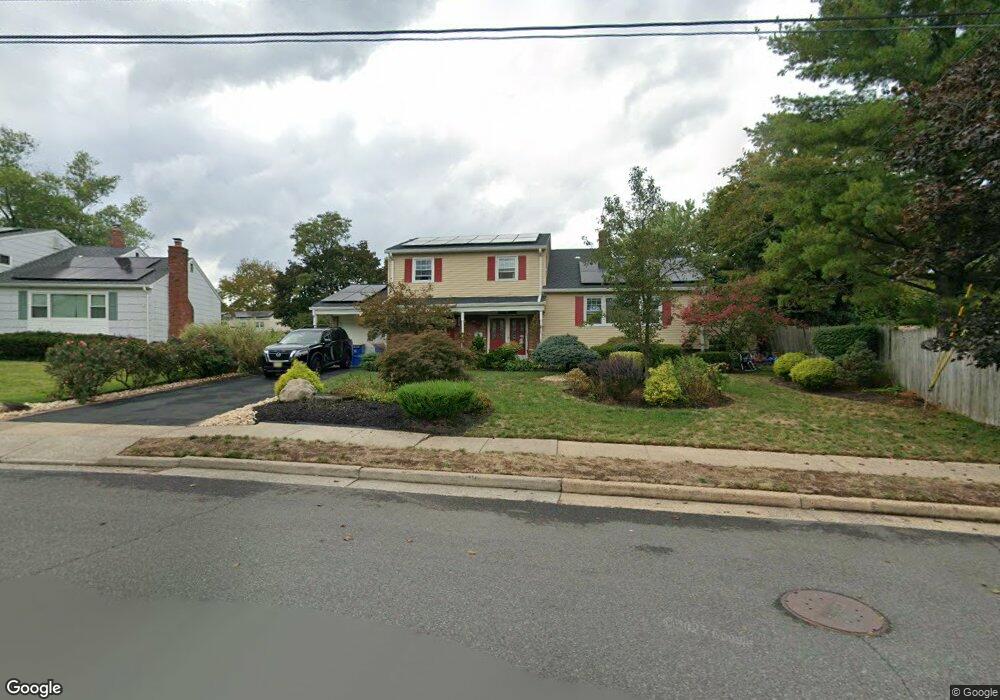 4 Surrey Rd, Somerset, NJ 08873 - photo 1