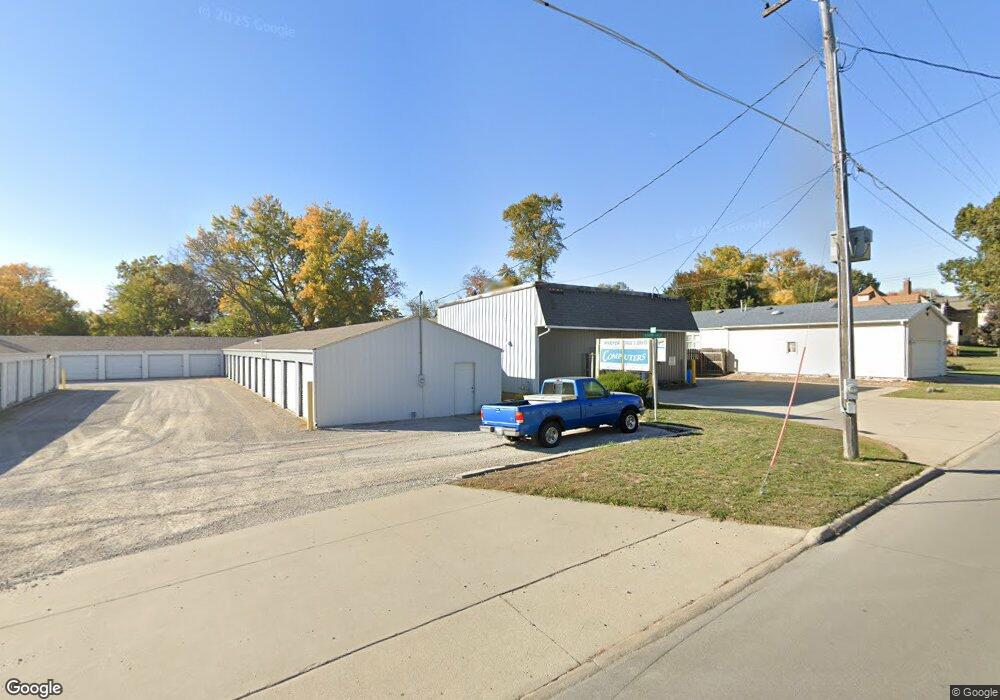 317 E 7th St N, Newton, IA 50208 - photo 1