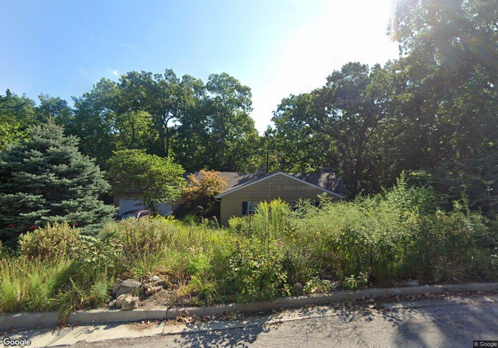 6343 Robinhood Dr, Shawnee, KS 66203 - photo 1