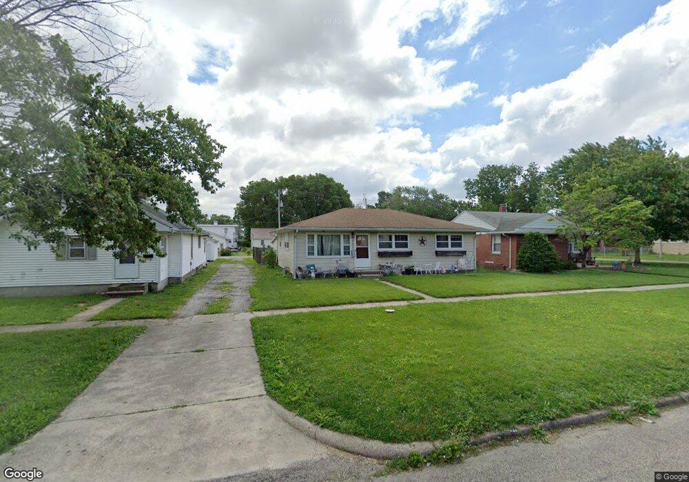 904 N 12th St, Mattoon, IL 61938 - photo 1