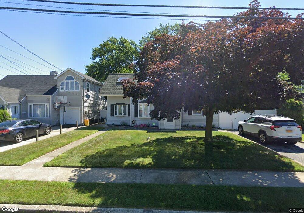 21 Fraser Place, Valley Stream, NY 11581 - photo 1