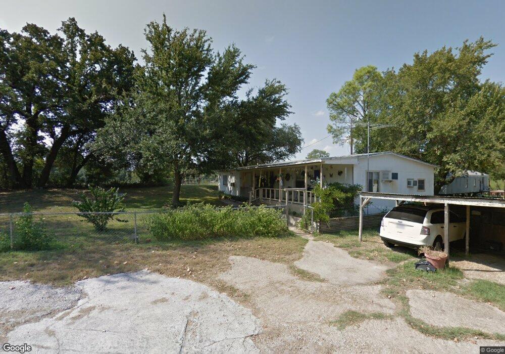 902 Parker St, Azle, TX 76020 - photo 1