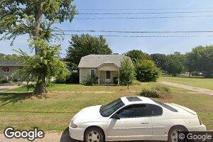 134 N Walnut St, Red Cloud, NE 68970