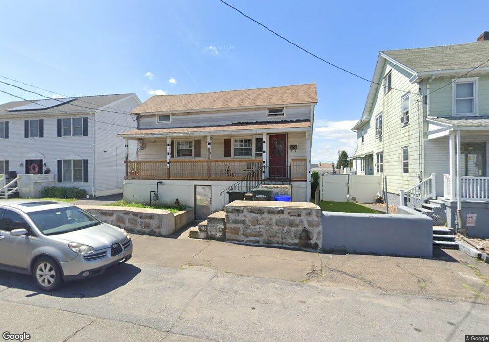 902 Lafayette Ct, Hazleton, PA 18201 - photo 1