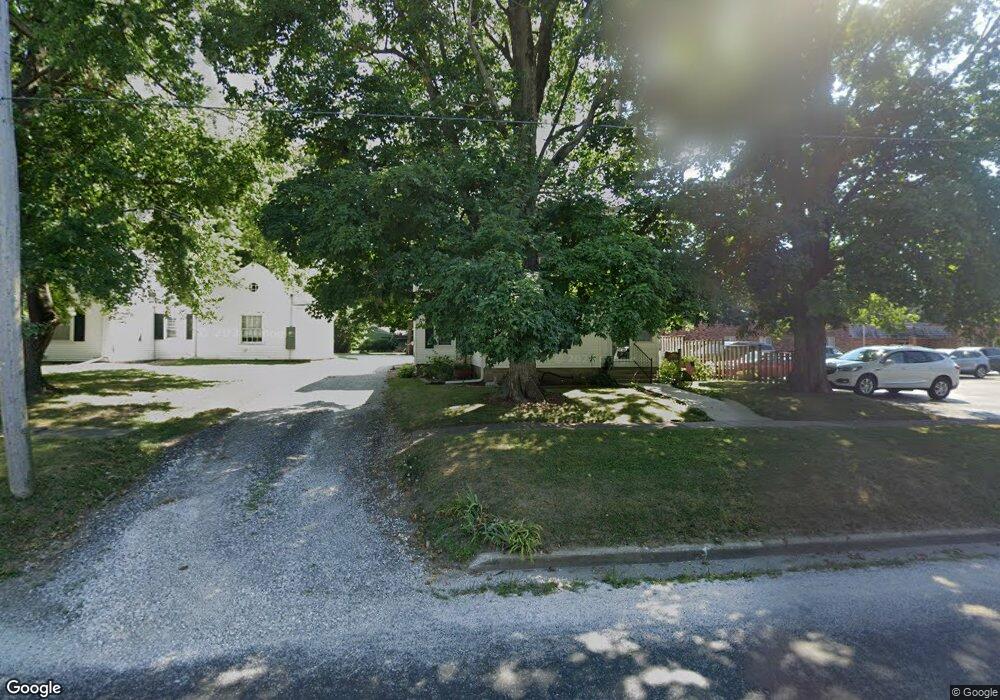 550 E Beardstown St, Virginia, IL 62691 - photo 1