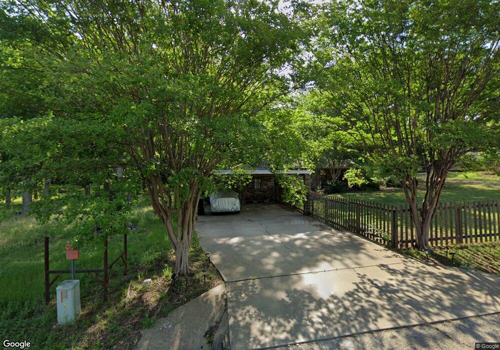 805 Nation Dr, Azle, TX 76020 - photo 1