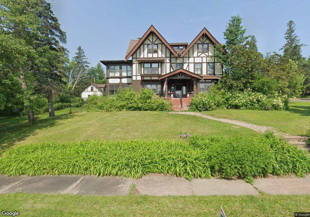 3531 3531 E 1st St, Duluth, MN 55812 - photo 1