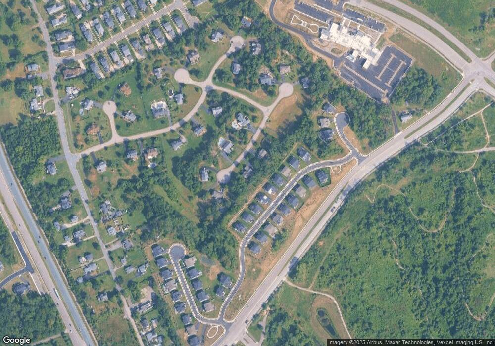 8939 Highgrove Ct, Lorton, VA 22079 - photo 1