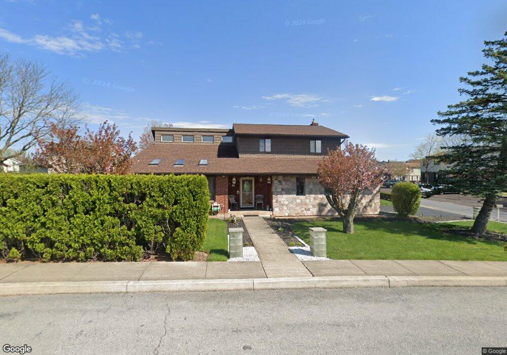 7 Hoover Ln, Whitehall, PA 18052 - photo 1