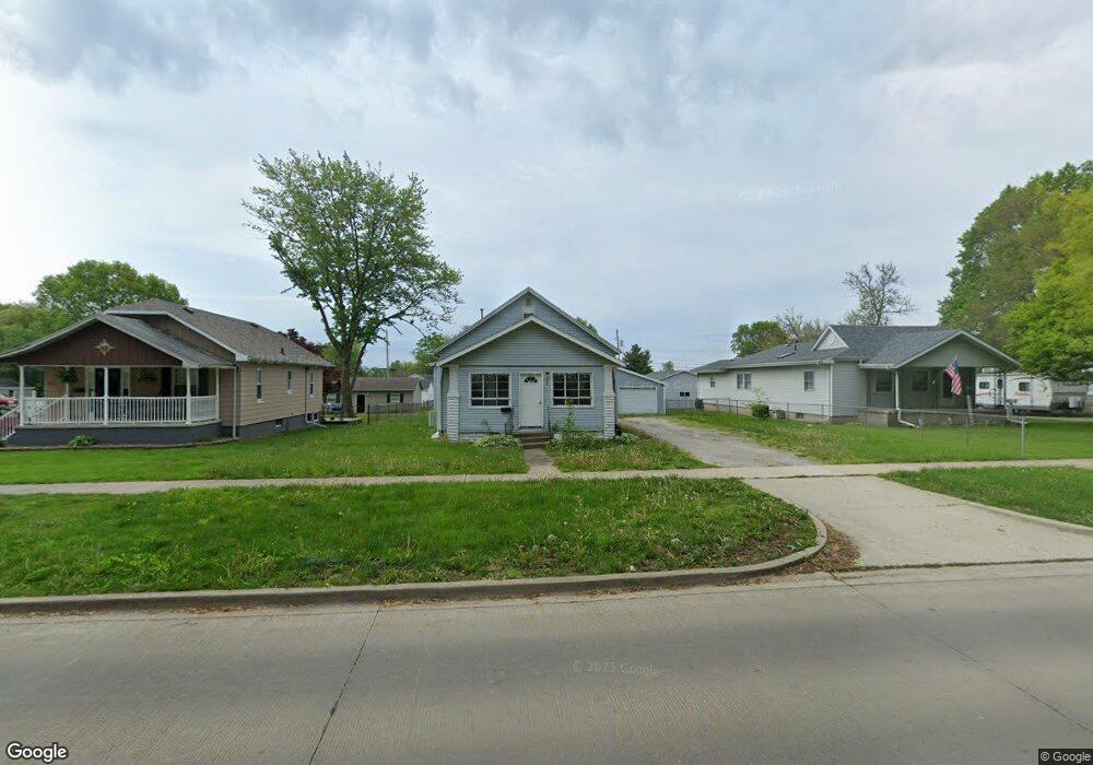 805 Marshall Ave, Mattoon, IL 61938 - photo 1