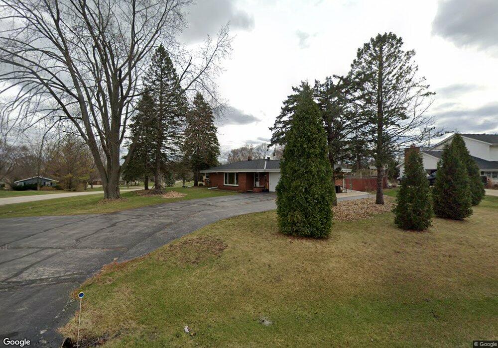 11611 W James Ave, Franklin, WI 53132 - photo 1