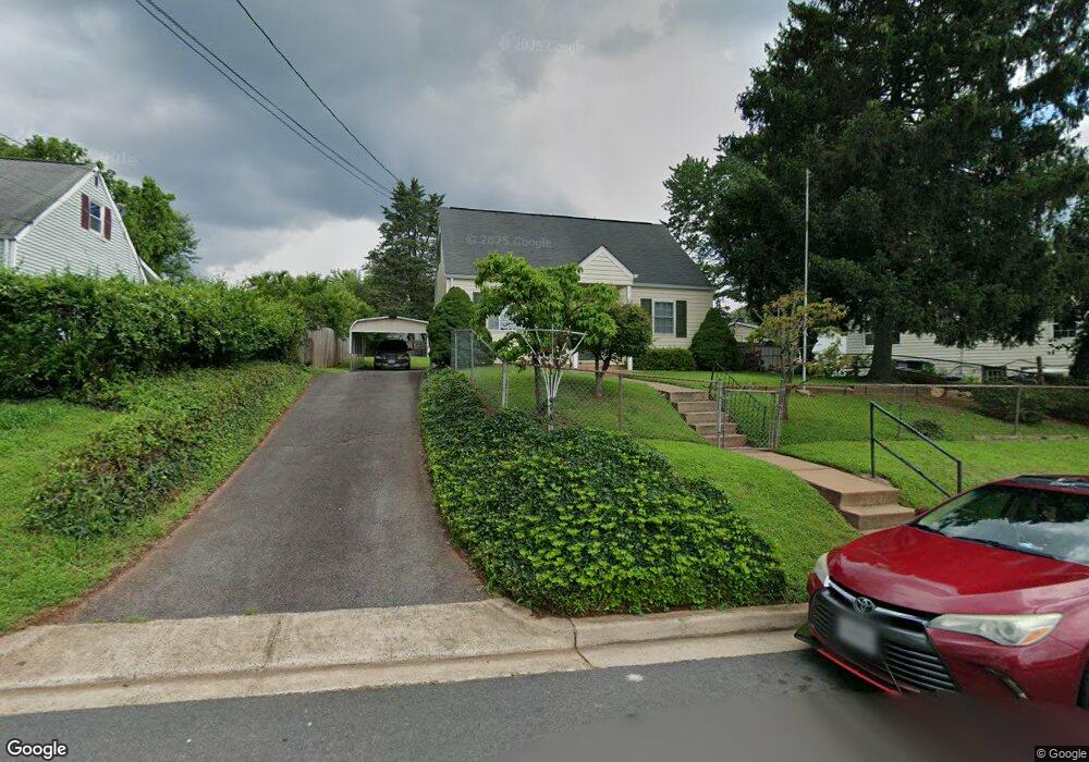 192 Cabbel Dr, Manassas Park, VA 20111 - photo 1