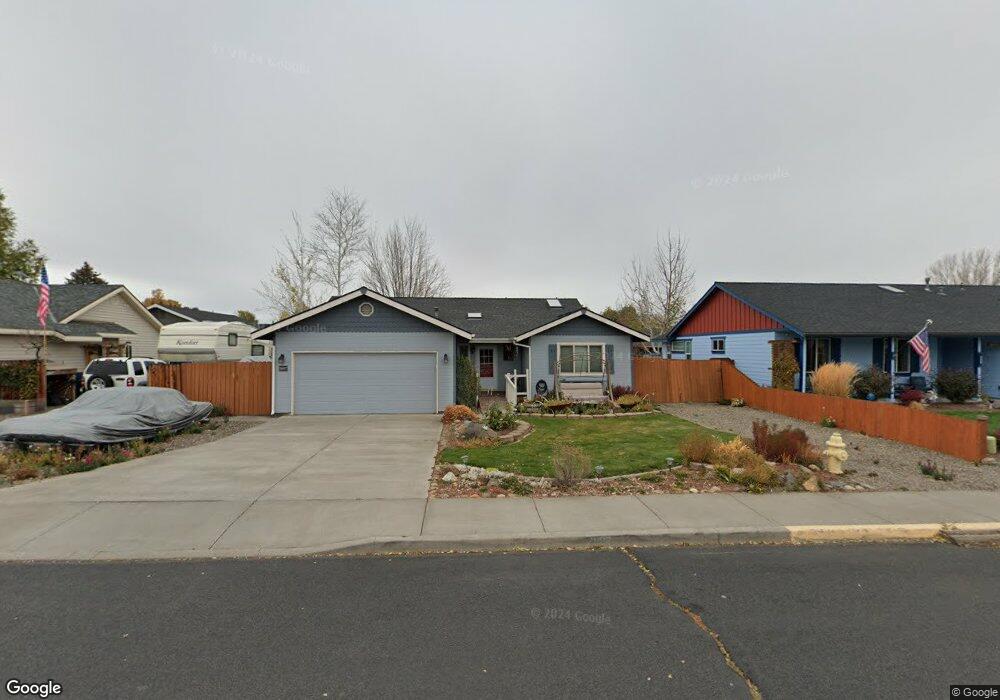 2607 SW Fissure Loop, Redmond, OR 97756 - photo 1