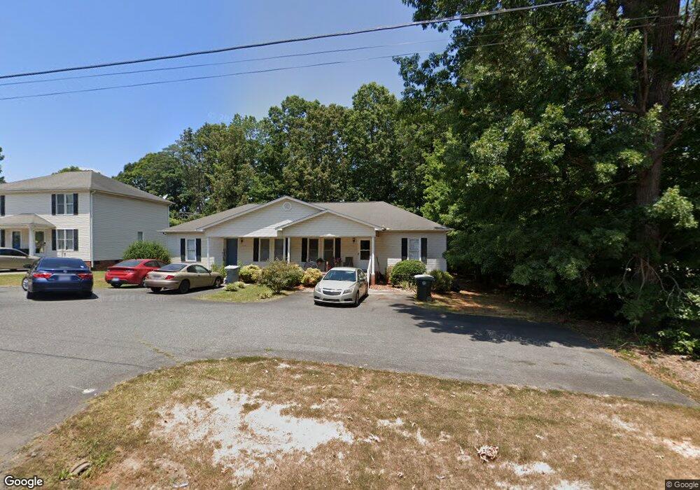 310 Quaker Dr, Asheboro, NC 27203 - photo 1