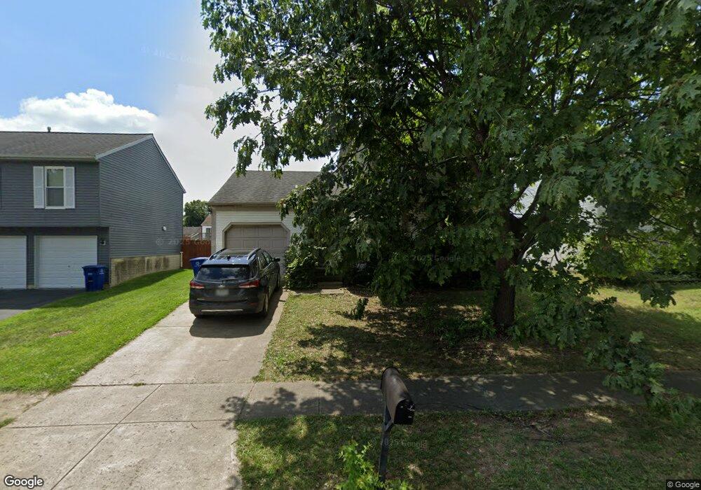 2247 Autumn Village Ct, Columbus, OH 43223 - photo 1