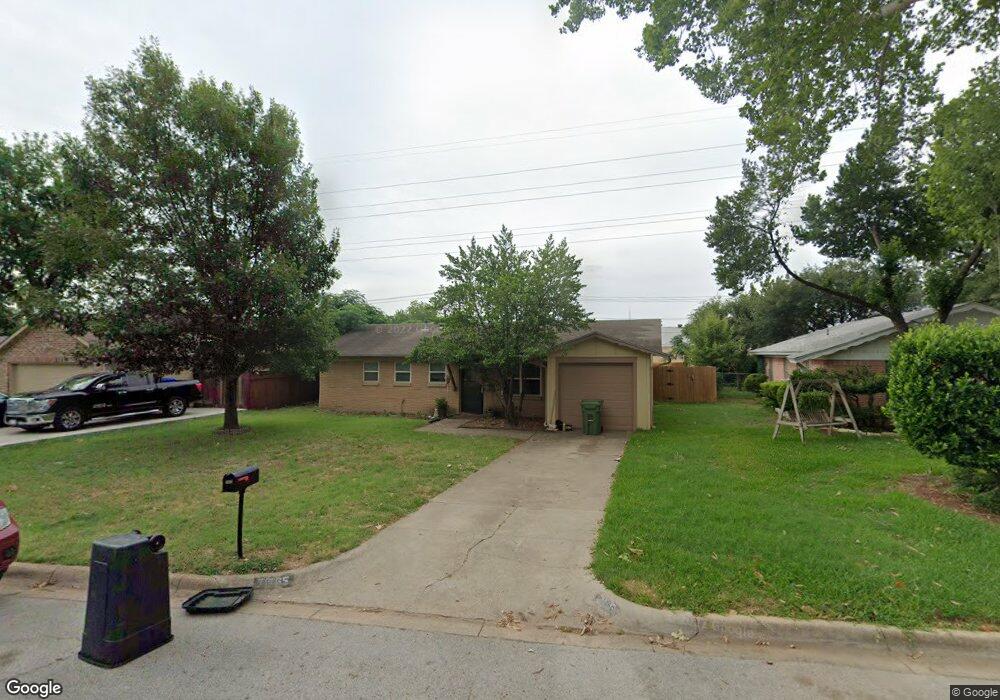 765 Treadwell Dr, Hurst, TX 76053 - photo 1