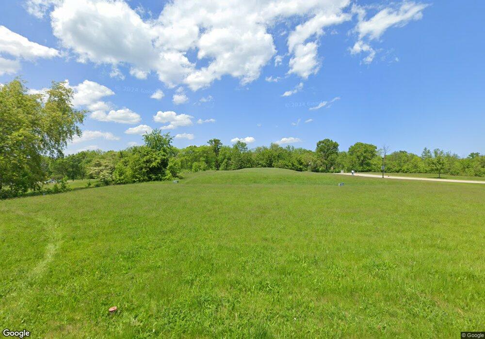 324 W Eagle Ct, Waukegan, IL 60087 - photo 1