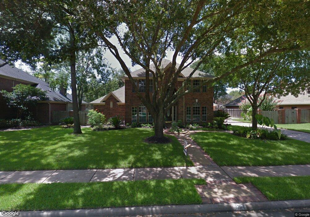 1204 Silverleaf Dr, Friendswood, TX 77546 - photo 1