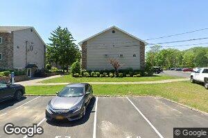 558 New Hwy Unit 5-2D, Hauppauge, NY 11788