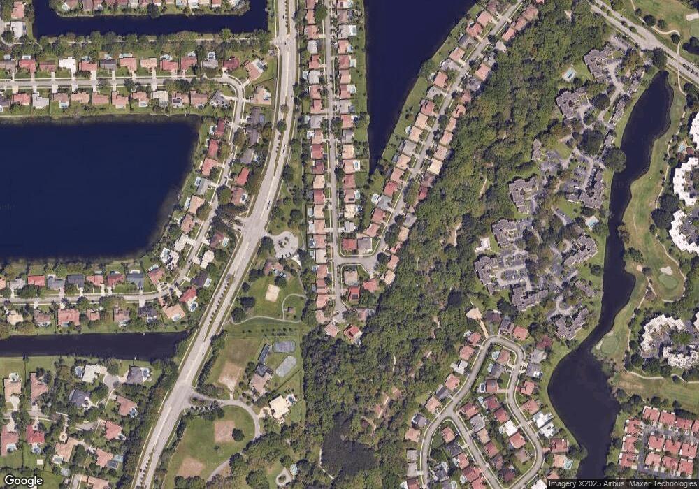 1900 W Oak Knoll Cir, Davie, FL 33324 - photo 1