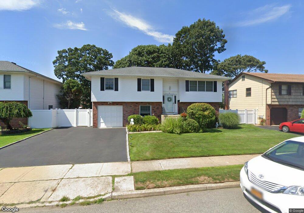 41 Dennis Ln, Bethpage, NY 11714 - photo 1