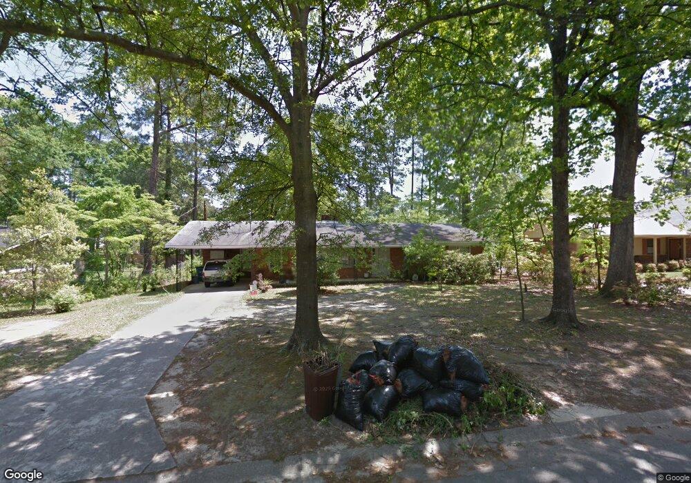 425 Edinburgh Dr, Fayetteville, NC 28303 - photo 1