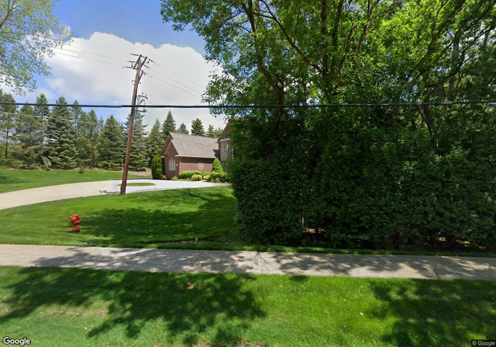 2711 Franklin Rd, Bloomfield Hills, MI 48302 - photo 1