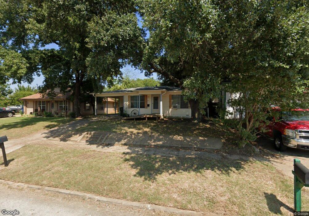 215 W Heron St, Denison, TX 75020 - photo 1