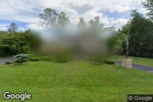 21 Broadlawn Ave, Great Neck, NY 11024