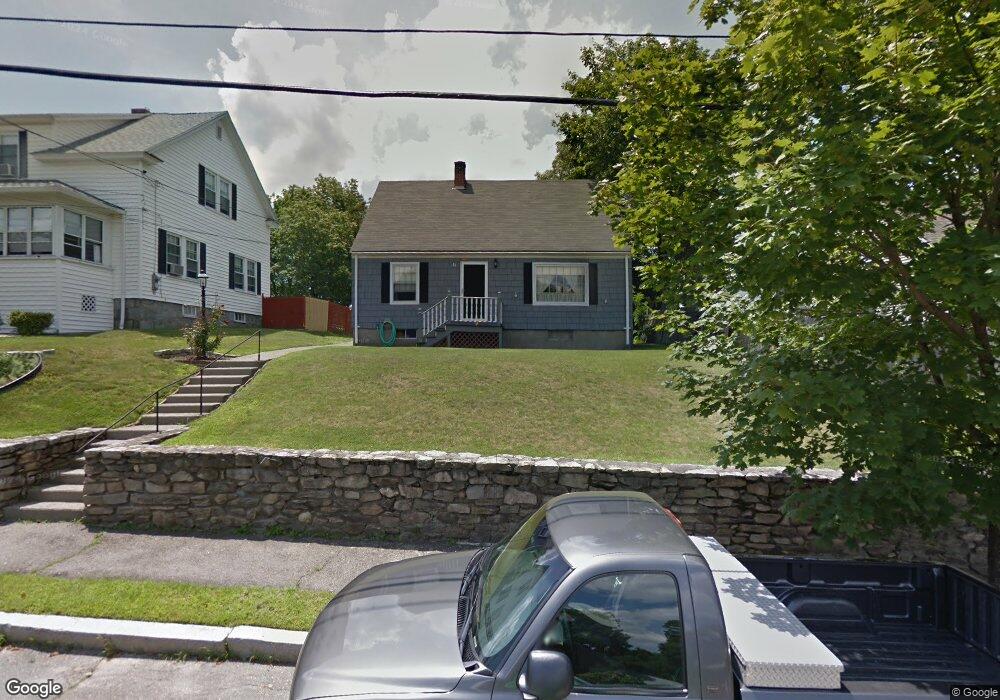 31 Bauer St, Worcester, MA 01603 - photo 1