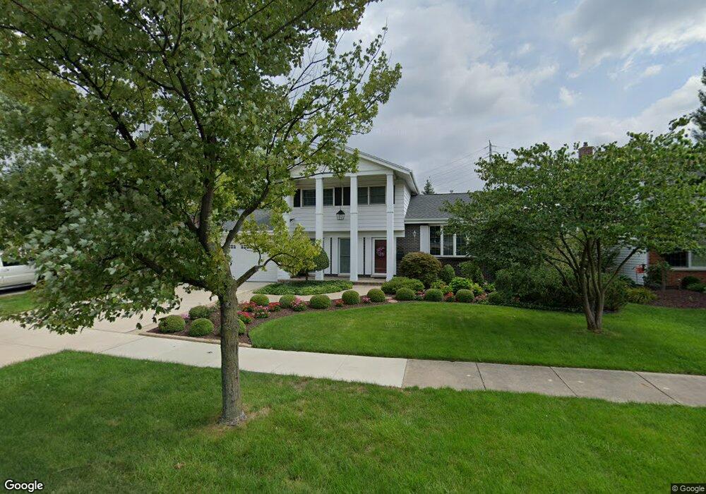 639 S Edgewood Ave, Elmhurst, IL 60126 - photo 1