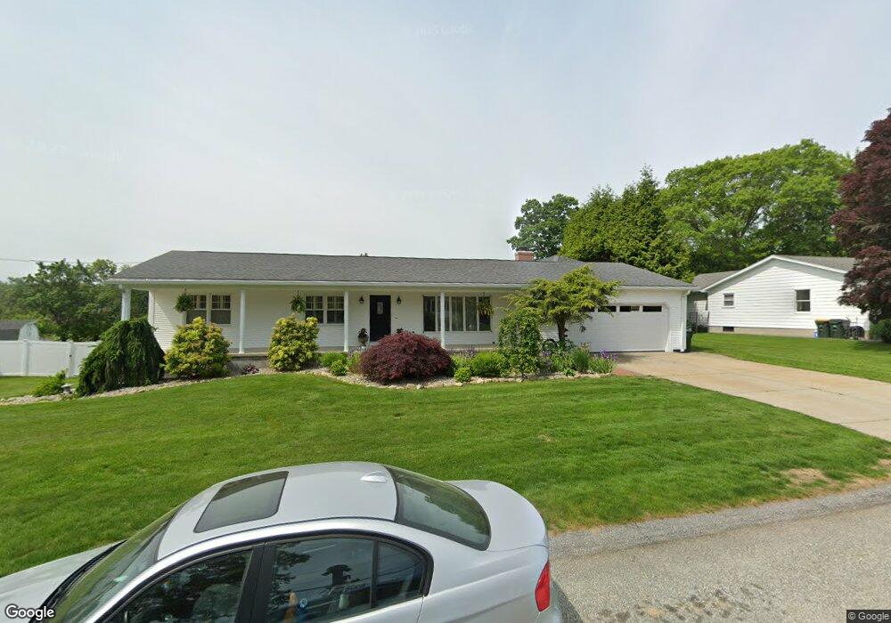 18 Oakhurst Dr, Greenville, RI 02828 - photo 1