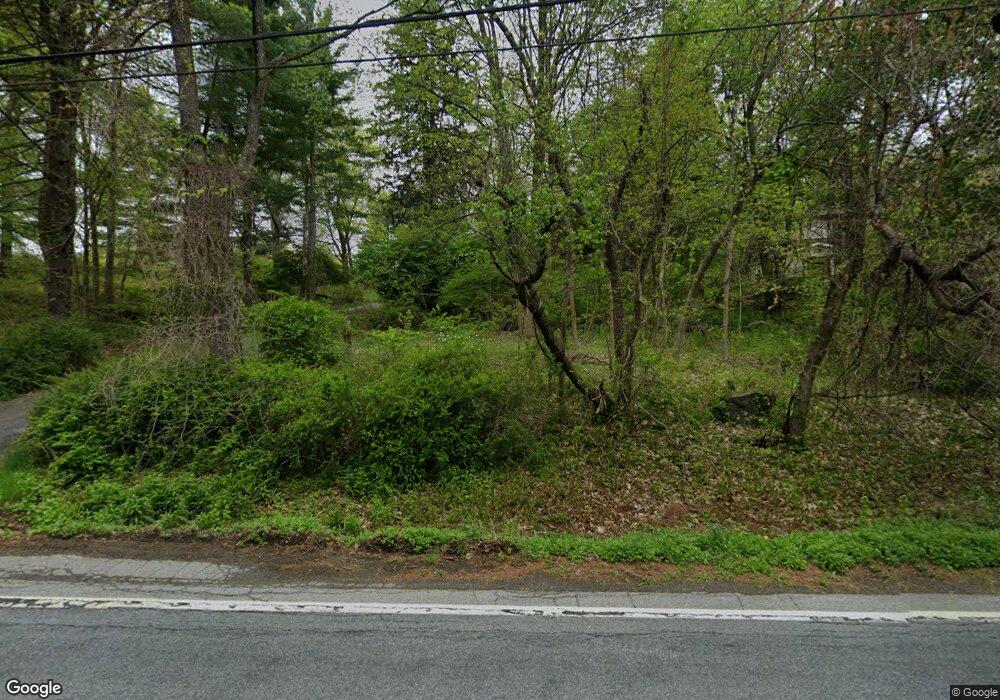 740 Croton Lake Rd, Yorktown Heights, NY 10598 - photo 1