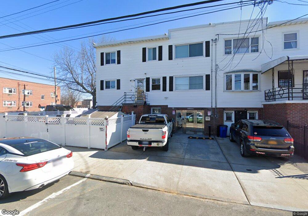 458 Thieriot Ave, Bronx, NY 10473 - photo 1