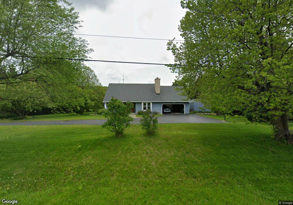 6579 Glacier Dr, West Bend, WI 53090 - photo 1